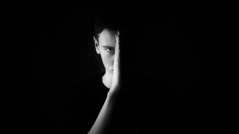 年轻人眼睛发黄？黄斑问题别慌张！科学应对指南