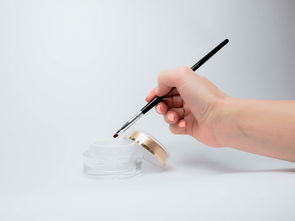 眼晶体浑浊用什么眼药水？全面解析与个性化治疗方案