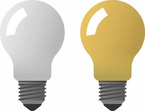 看灯出现彩虹光？医生揭秘背后的科学原理与应对方法