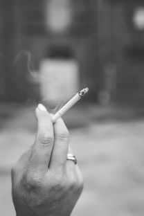 熬夜为何会得青光眼？别再拿健康开玩笑！