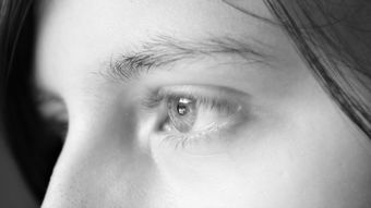经常流眼泪是什么病？